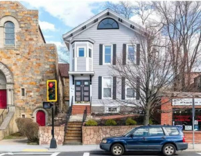 Charming two-bedroom in Boston